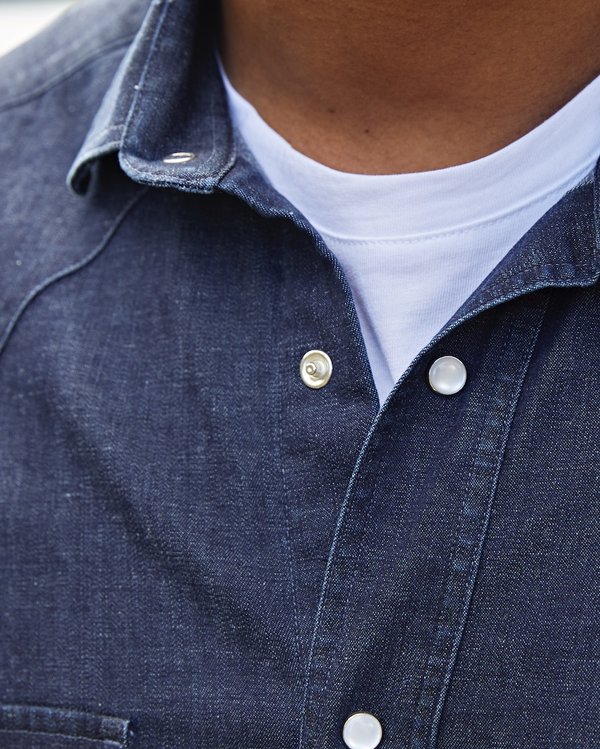 Chemise manches longues unie en jean modern fit bleu Chemise manches longues unie en jean modern fit bleu