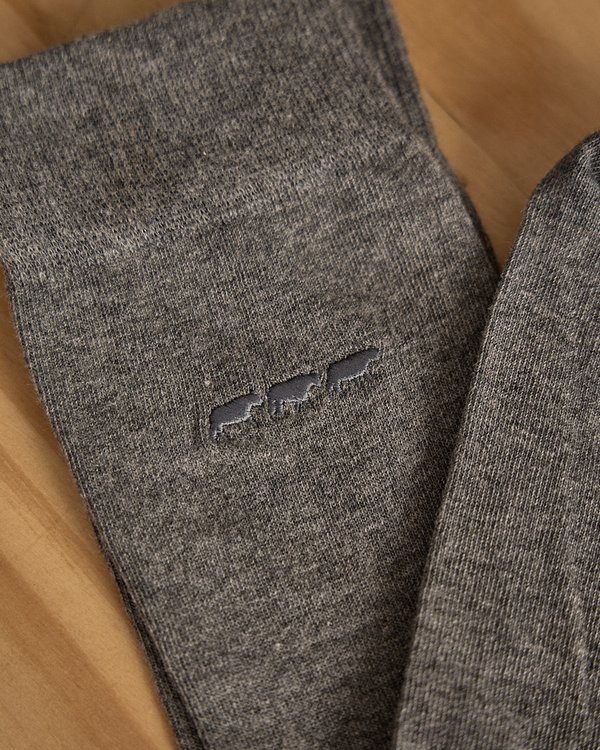 Chaussettes unies broderie 3 vaches Chaussettes unies broderie 3 vaches
