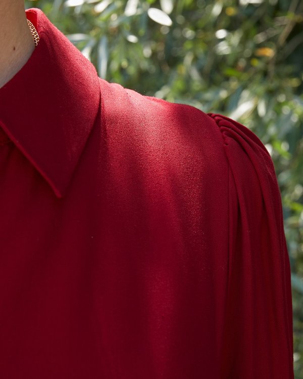 Robe unie évasée façon chemise à manches longues rouge
