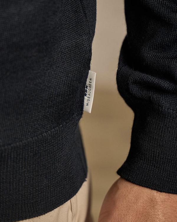 Pull uni bleu