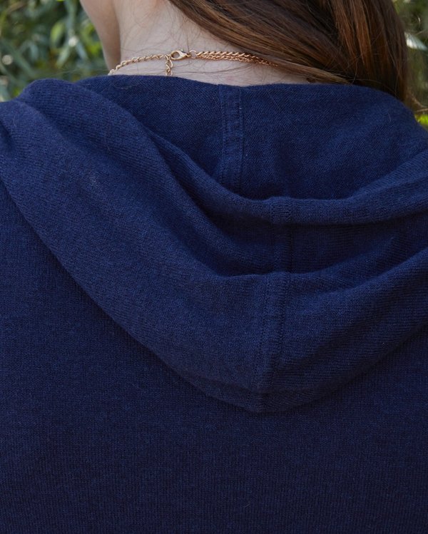 Cardigan à capuche confort en coton et cachemire bleu Cardigan à capuche confort en coton et cachemire bleu