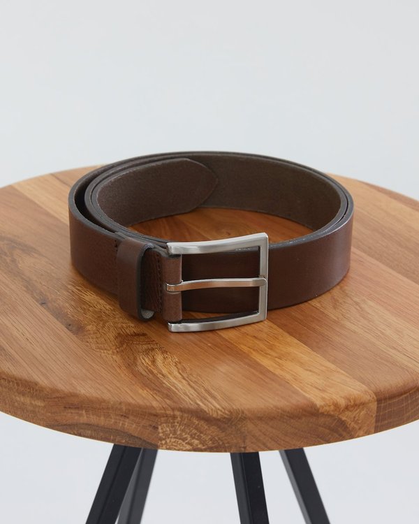 Ceinture à boucle uni en cuir noir Ceinture à boucle uni en cuir noir