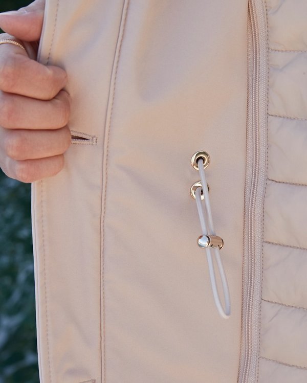 Parka imperméable unie effet 2 en 1 à capuche beige Parka imperméable unie effet 2 en 1 à capuche beige