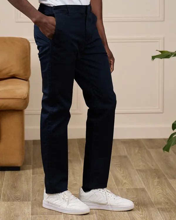 Chino modern fit bleu