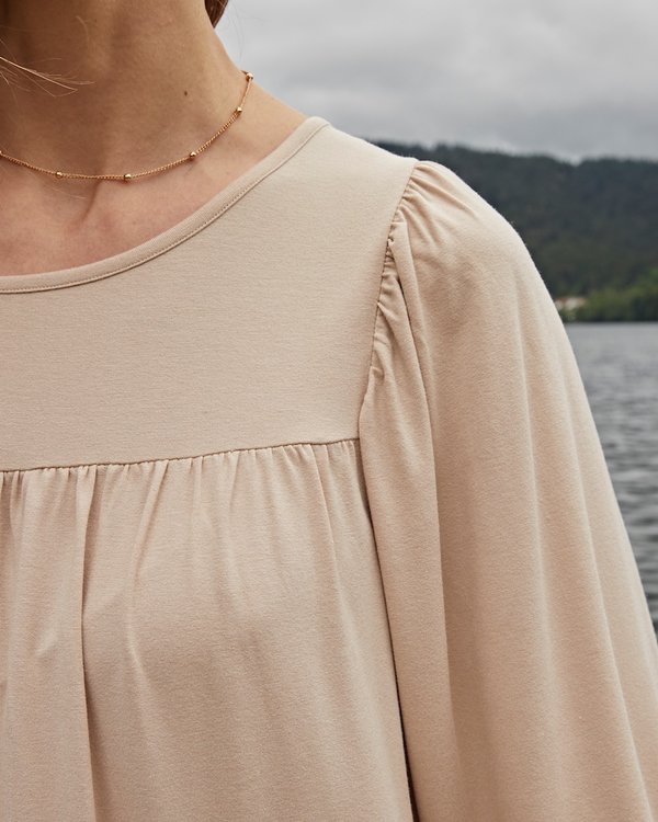 T-shirt manches 3/4 ballons uni col rond viscose et laine beige T-shirt manches 3/4 ballons uni col rond viscose et laine beige
