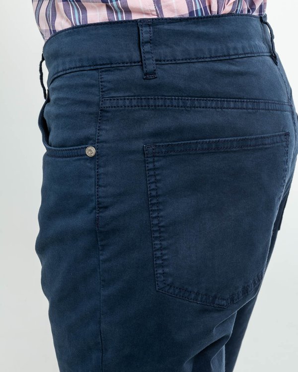 Pantalon 5 poches modern fit coton et élasthanne bleu Pantalon 5 poches modern fit coton et élasthanne bleu