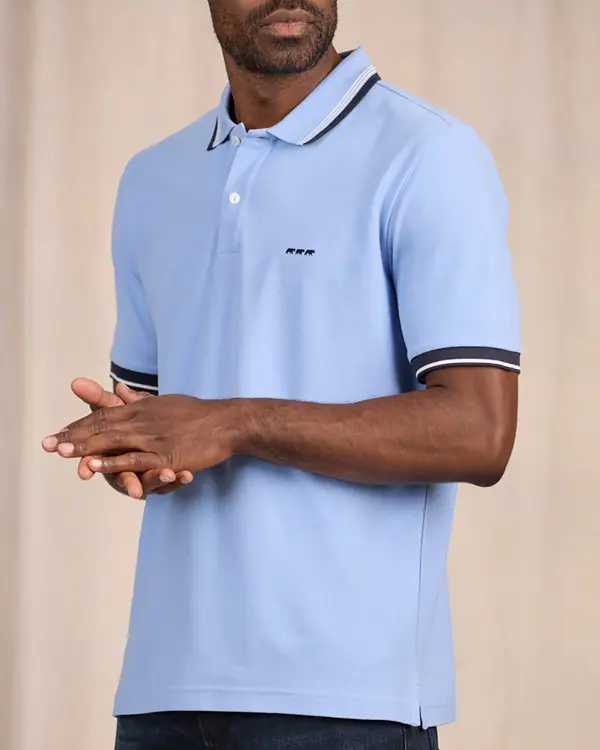 Polo à contraste bleu