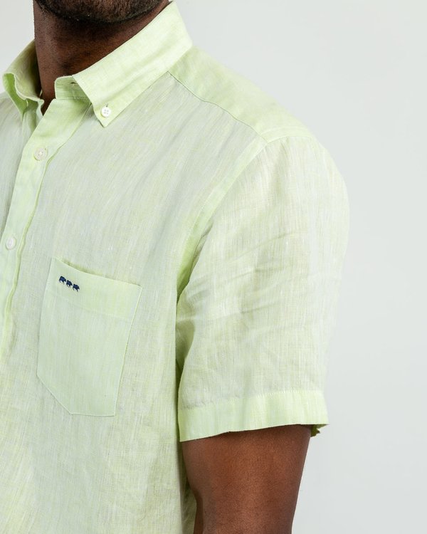 Chemise en lin regular fit unie à manches courtes vert
