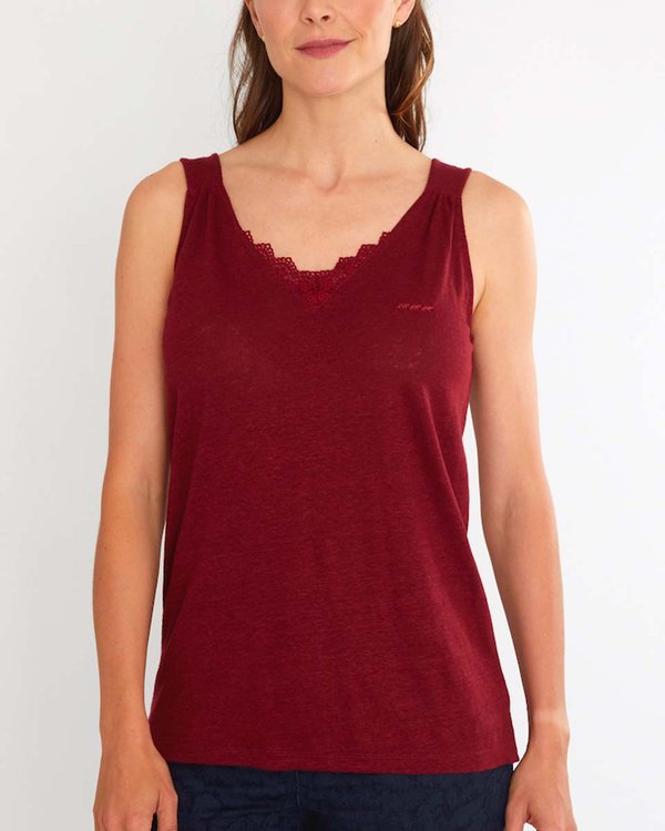 Top maille empiècement décolleté macramé rouge Top maille empiècement décolleté macramé rouge