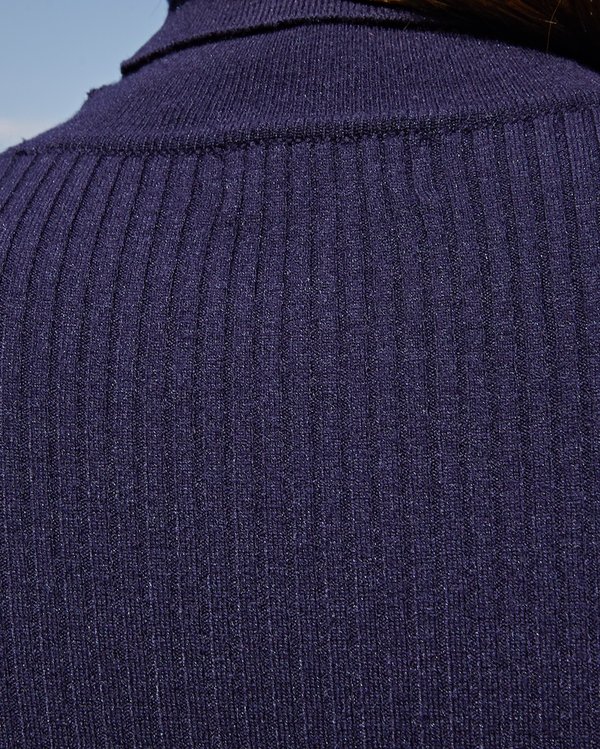 Pull col roulé vanisé uni à manches longues viscose EcoVero bleu Pull col roulé vanisé uni à manches longues viscose EcoVero bleu
