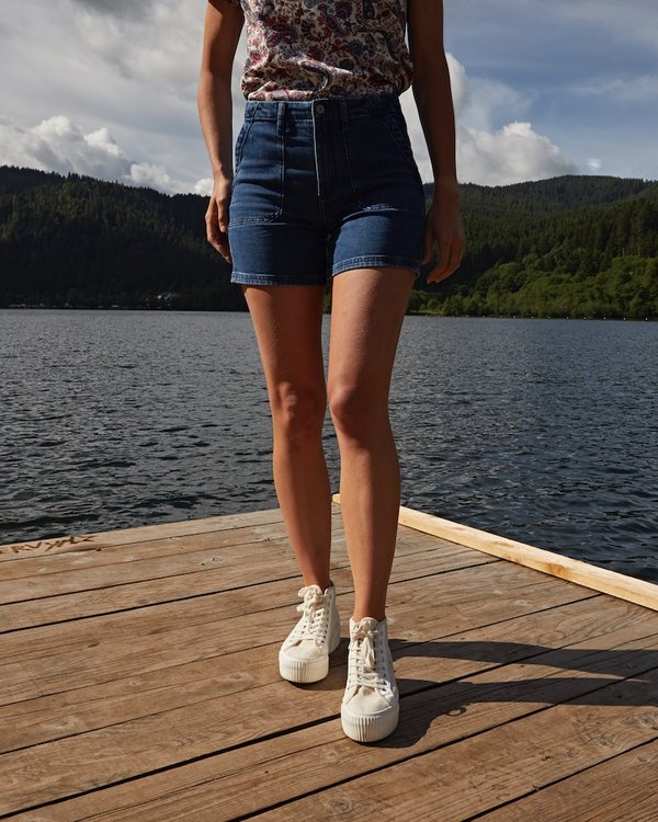 Short cargo coupe modern fit en coton bleu Short cargo coupe modern fit en coton bleu