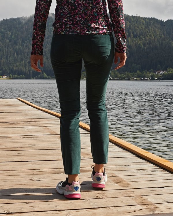 Pantalon slim velours uni vert Pantalon slim velours uni vert