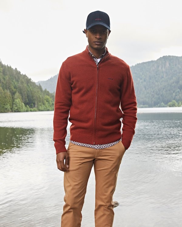 Cardigan uni Eliot col montant zippé en maille à poches marron Cardigan uni Eliot col montant zippé en maille à poches marron