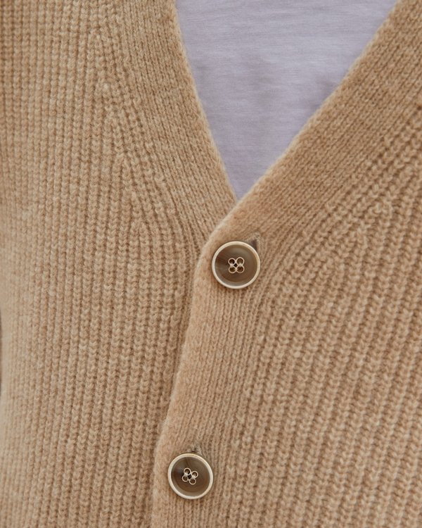 Cardigan chaud côte anglaise boutonné à col V beige Cardigan chaud côte anglaise boutonné à col V beige