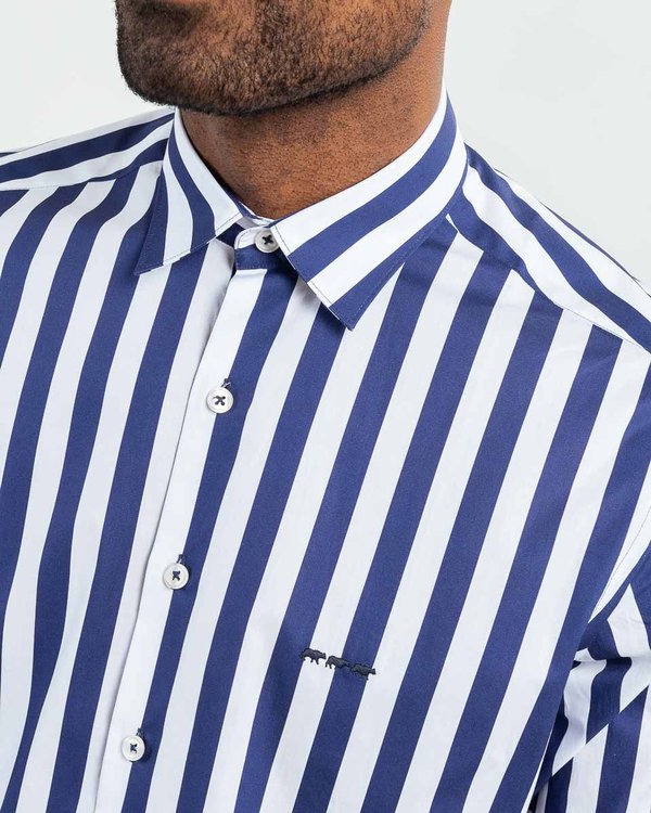 Chemise manches longues rayures batons en coton bleu Chemise manches longues rayures batons en coton bleu