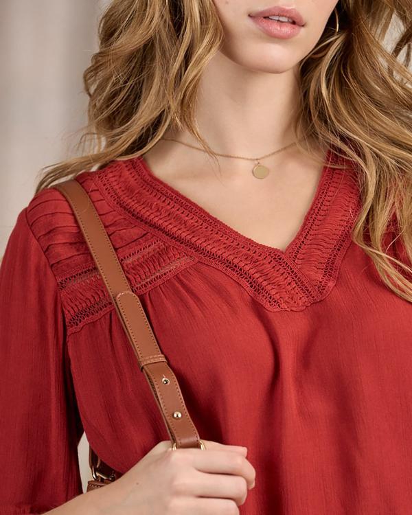 Blouse à détails rouge Blouse à détails rouge