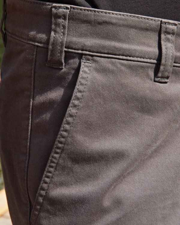 Pantalon chino Martin uni en coton gris Pantalon chino Martin uni en coton gris