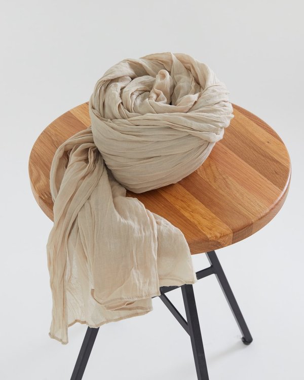 Chèche uni effet froissé en coton beige