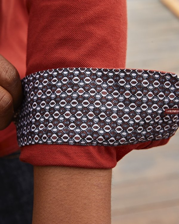 Polo manches longues col chemise à motifs marron