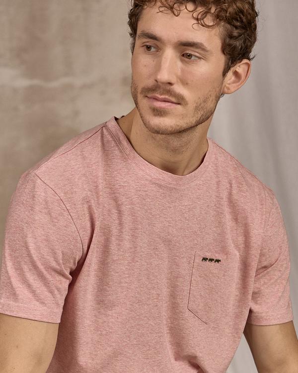 T-shirt poche poitrine rose T-shirt poche poitrine rose