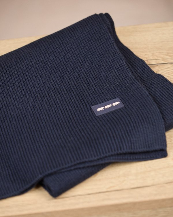 Écharpe unie en tricot Écharpe unie en tricot