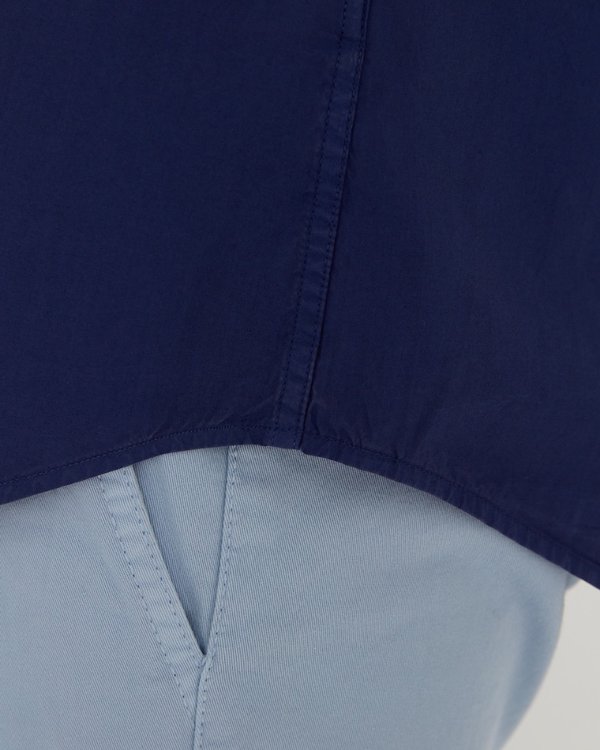 Chemise classique unie à manches courtes en coton bleu