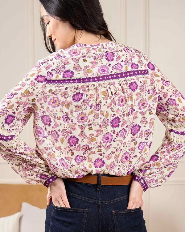 Blouse brodée violet