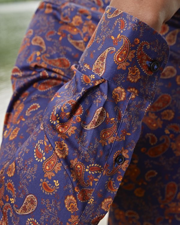Chemise modern fit à manches longues imprimé cachemire bleu Chemise modern fit à manches longues imprimé cachemire bleu