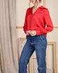 Blouse satinée rouge