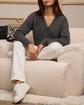 Pull col v gris